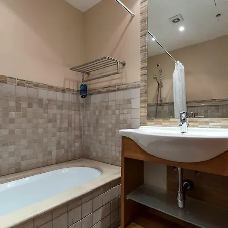 River View House Apartment Estombar