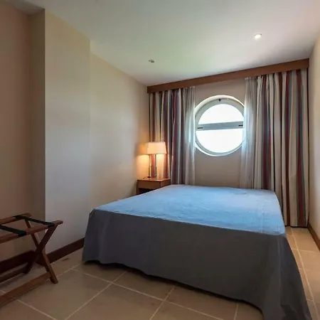 Apartment River View House *